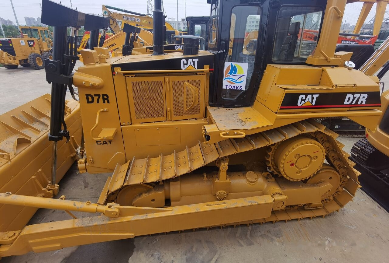Caterpillar D7R - Bulldozer: photos 3 Caterpillar D7R - Bulldozer: photos 3