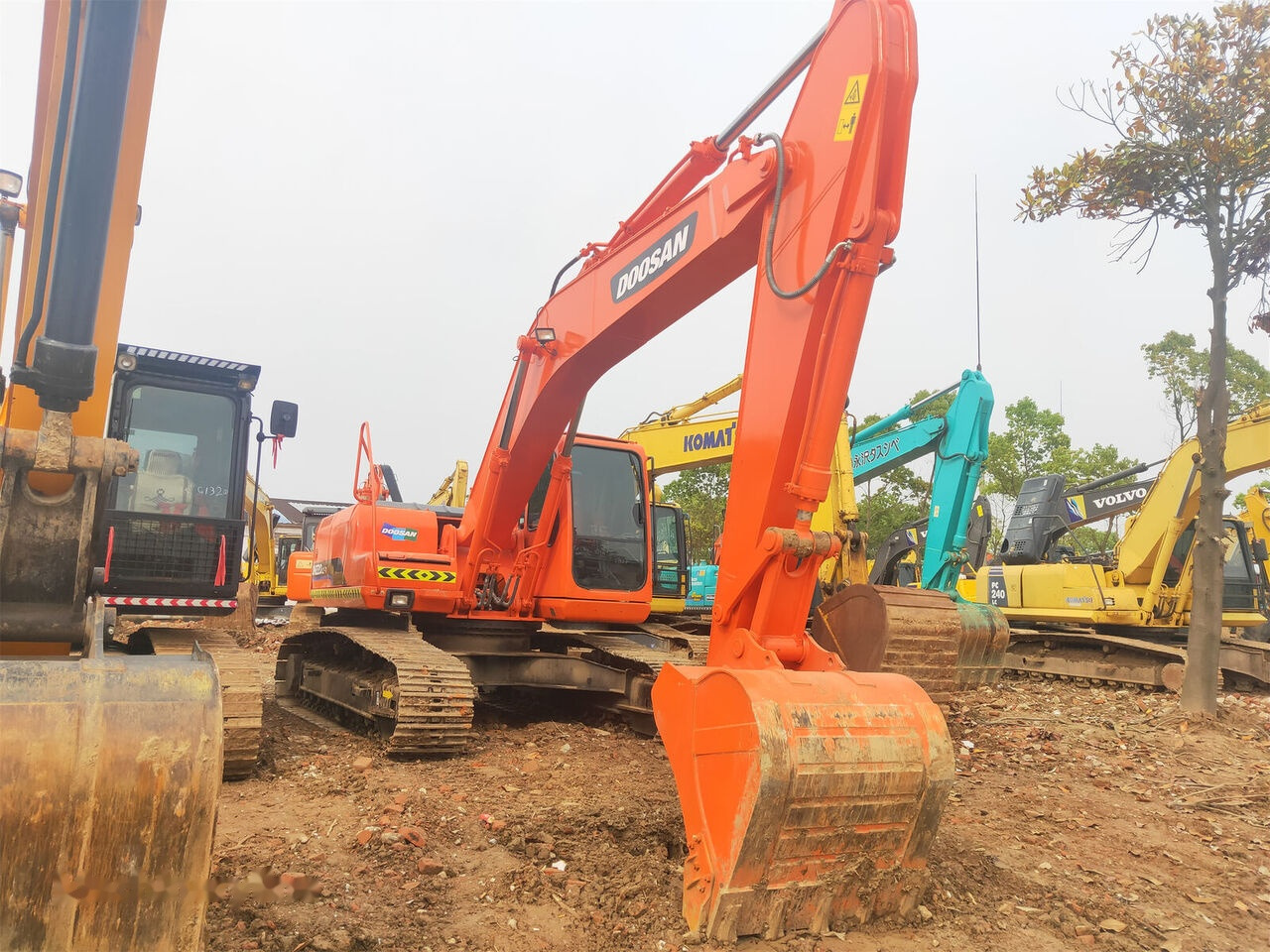 Doosan DH220LC-7 - Pelle sur chenille: photos 2 Doosan DH220LC-7 - Pelle sur chenille: photos 2