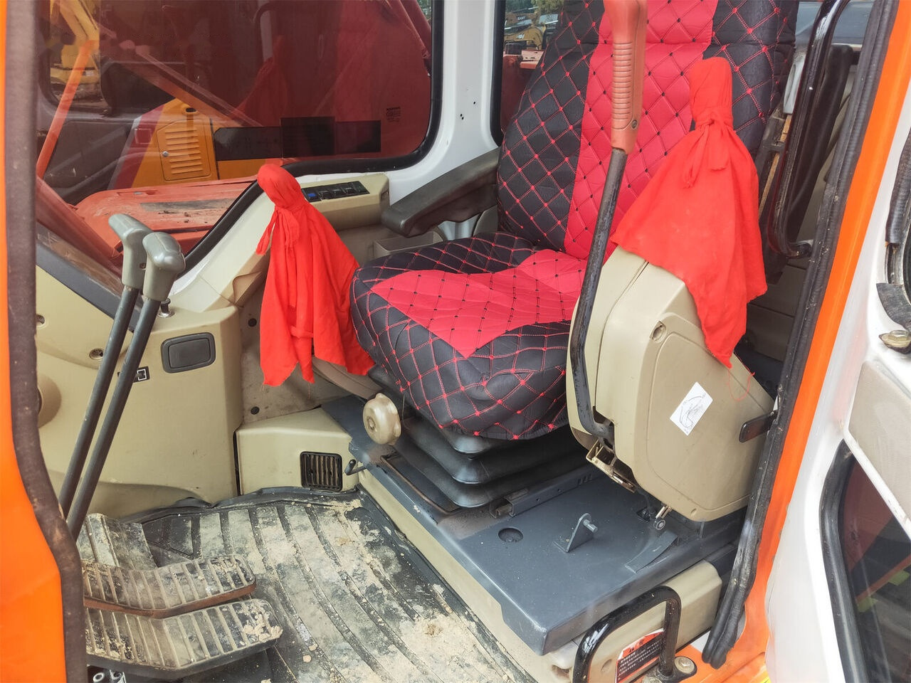 Doosan DH220LC-7 - Pelle sur chenille: photos 5 Doosan DH220LC-7 - Pelle sur chenille: photos 5