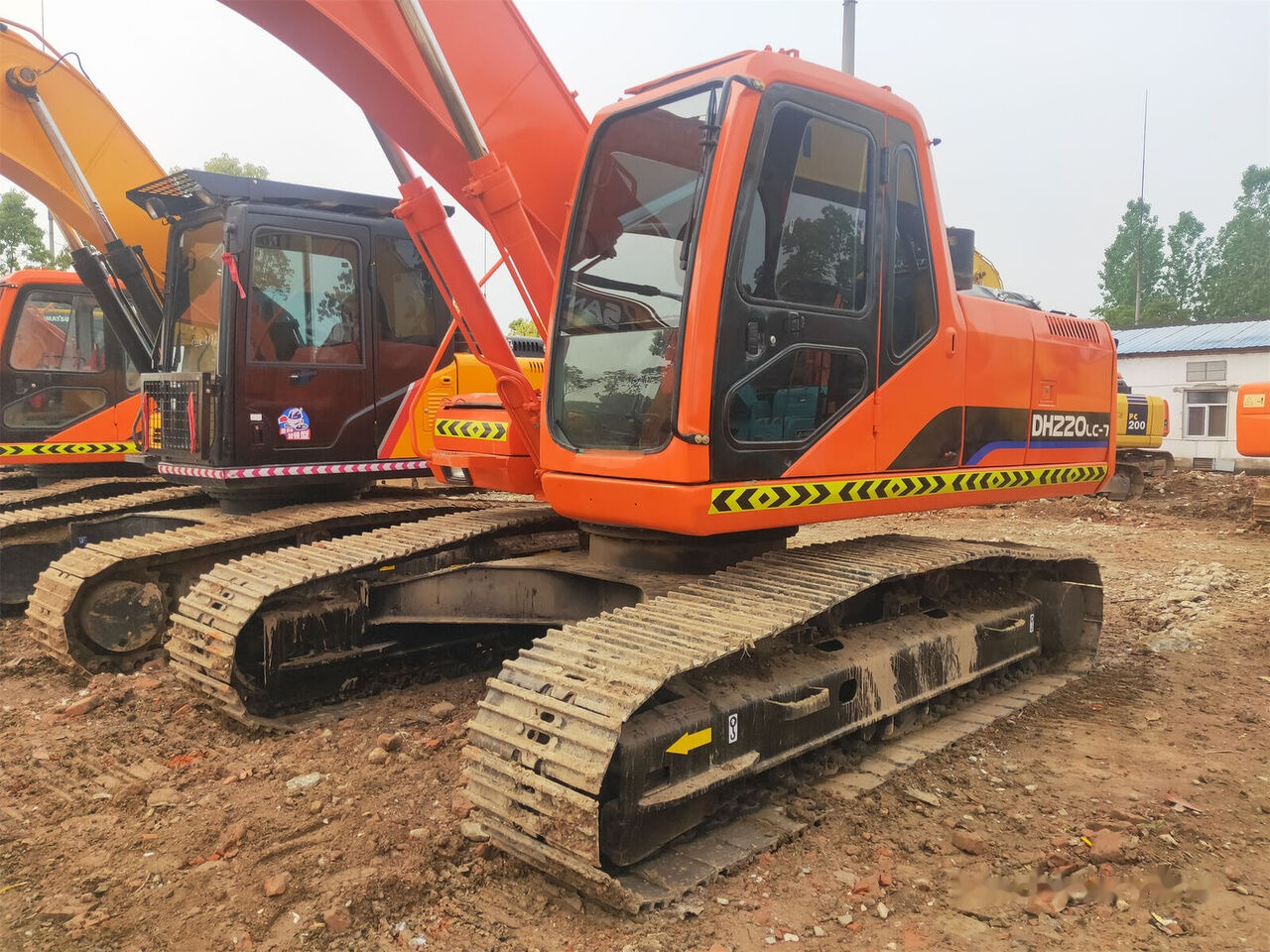 Doosan DH220LC-7 - Pelle sur chenille: photos 1 Doosan DH220LC-7 - Pelle sur chenille: photos 1
