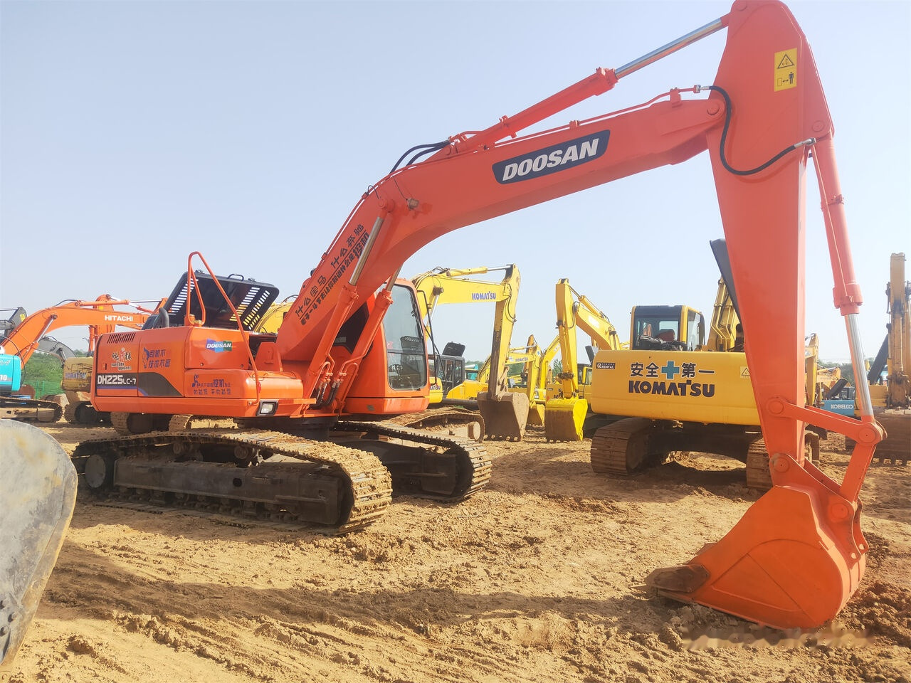 Doosan DH225LC-7 - Pelle sur chenille: photos 5 Doosan DH225LC-7 - Pelle sur chenille: photos 5