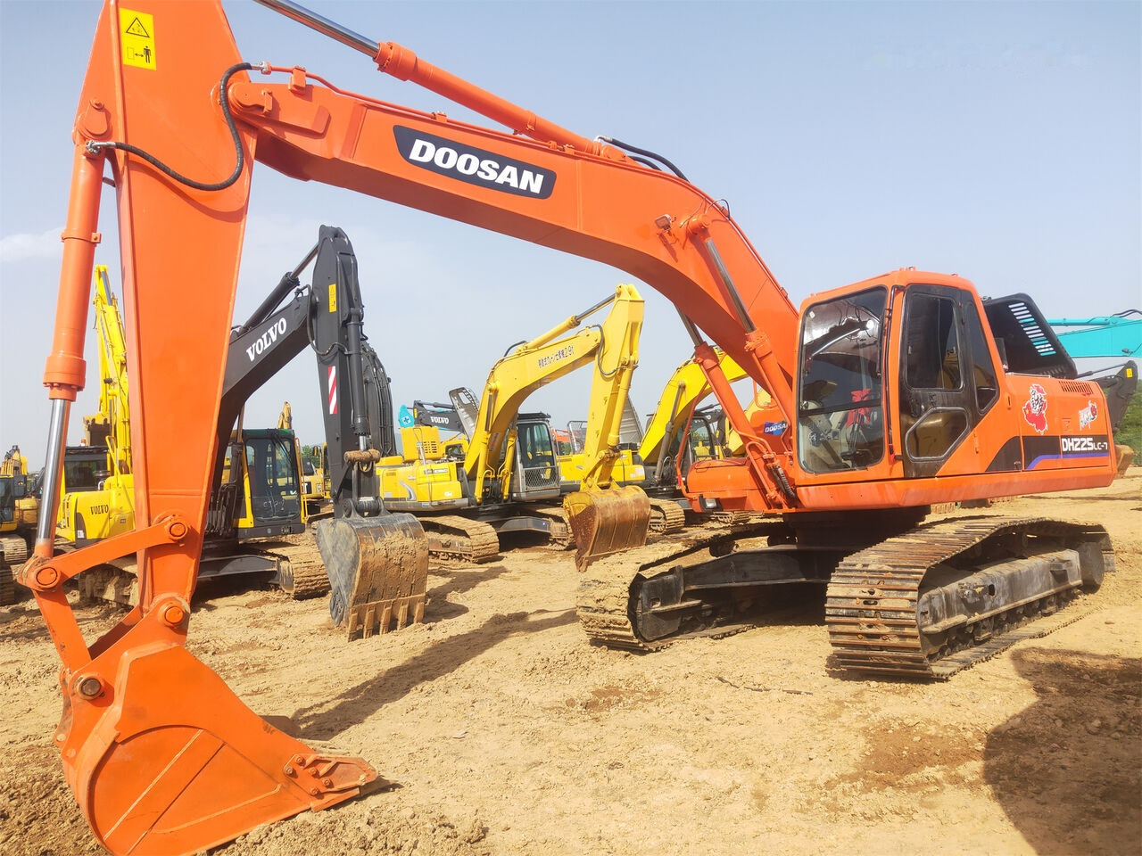 Doosan DH225LC-7 - Pelle sur chenille: photos 3 Doosan DH225LC-7 - Pelle sur chenille: photos 3