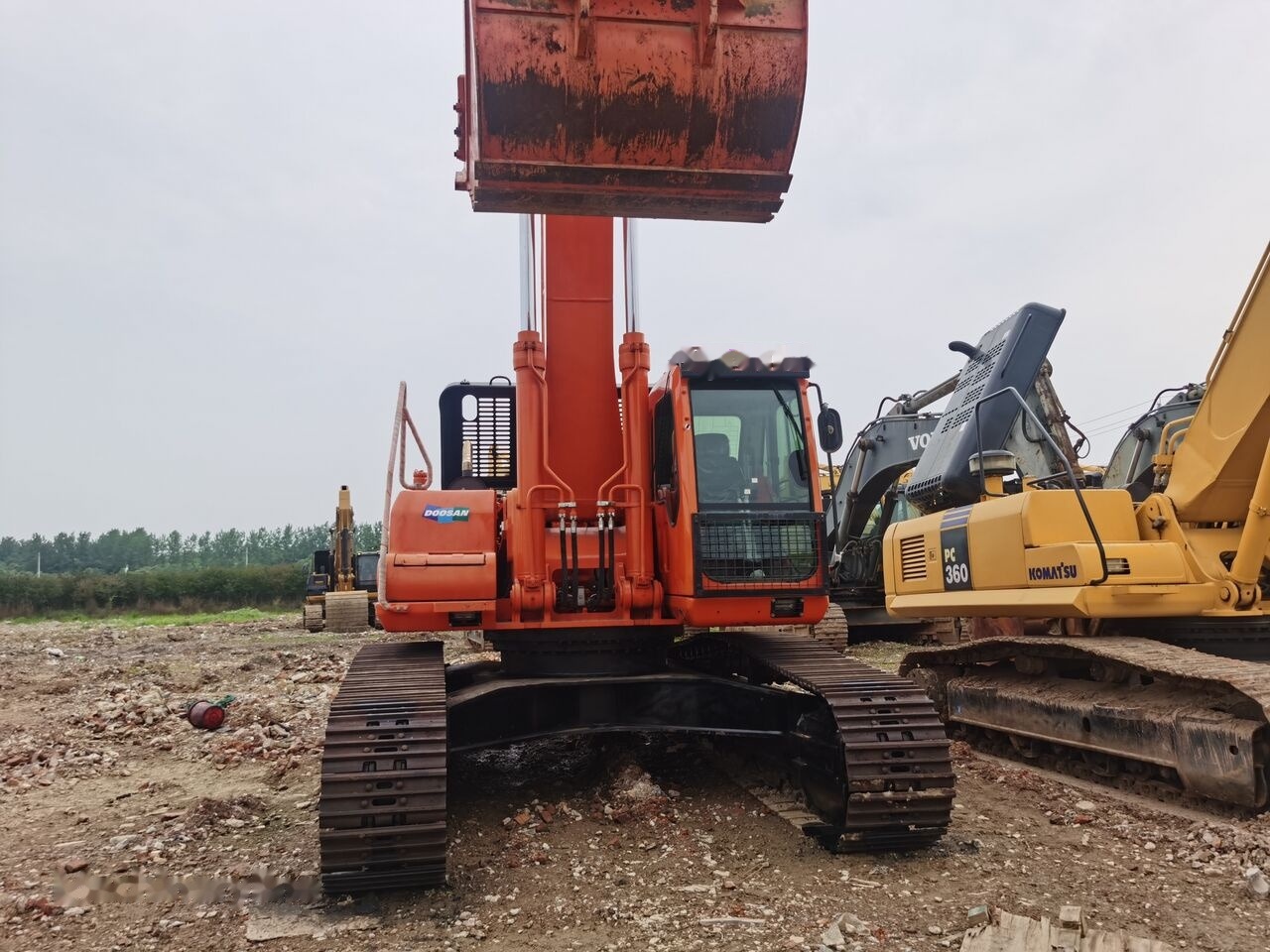 Doosan DH420-7 - Pelle sur chenille: photos 4 Doosan DH420-7 - Pelle sur chenille: photos 4