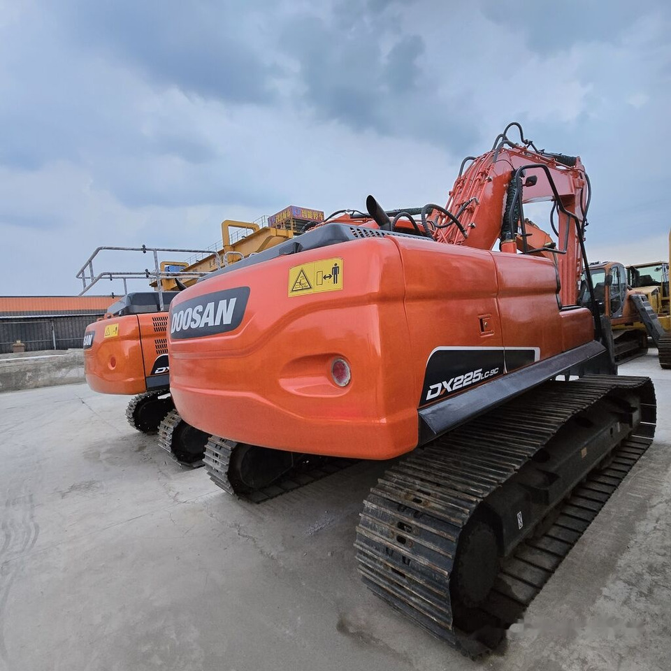 Doosan DX225LC - Pelle sur chenille: photos 2 Doosan DX225LC - Pelle sur chenille: photos 2