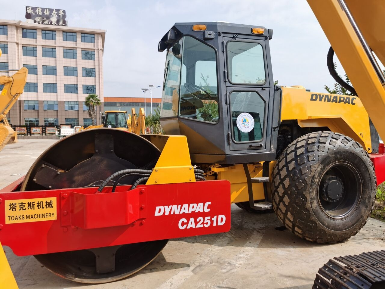 Compacteur à pieds de mouton/ Monocylindre Dynapac CA251D: photos 7 Compacteur à pieds de mouton/ Monocylindre Dynapac CA251D: photos 7