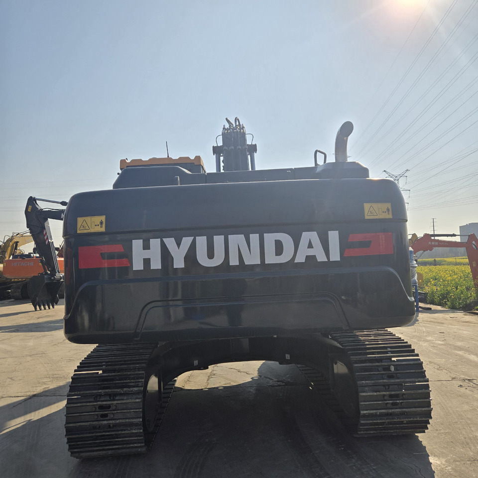 HYUNDAI HX220L - Pelle sur chenille: photos 3 HYUNDAI HX220L - Pelle sur chenille: photos 3