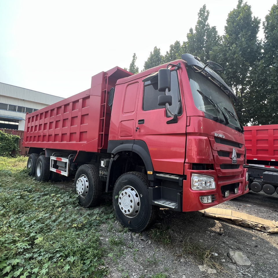 Howo 8*4 - Camion benne: photos 3 Howo 8*4 - Camion benne: photos 3
