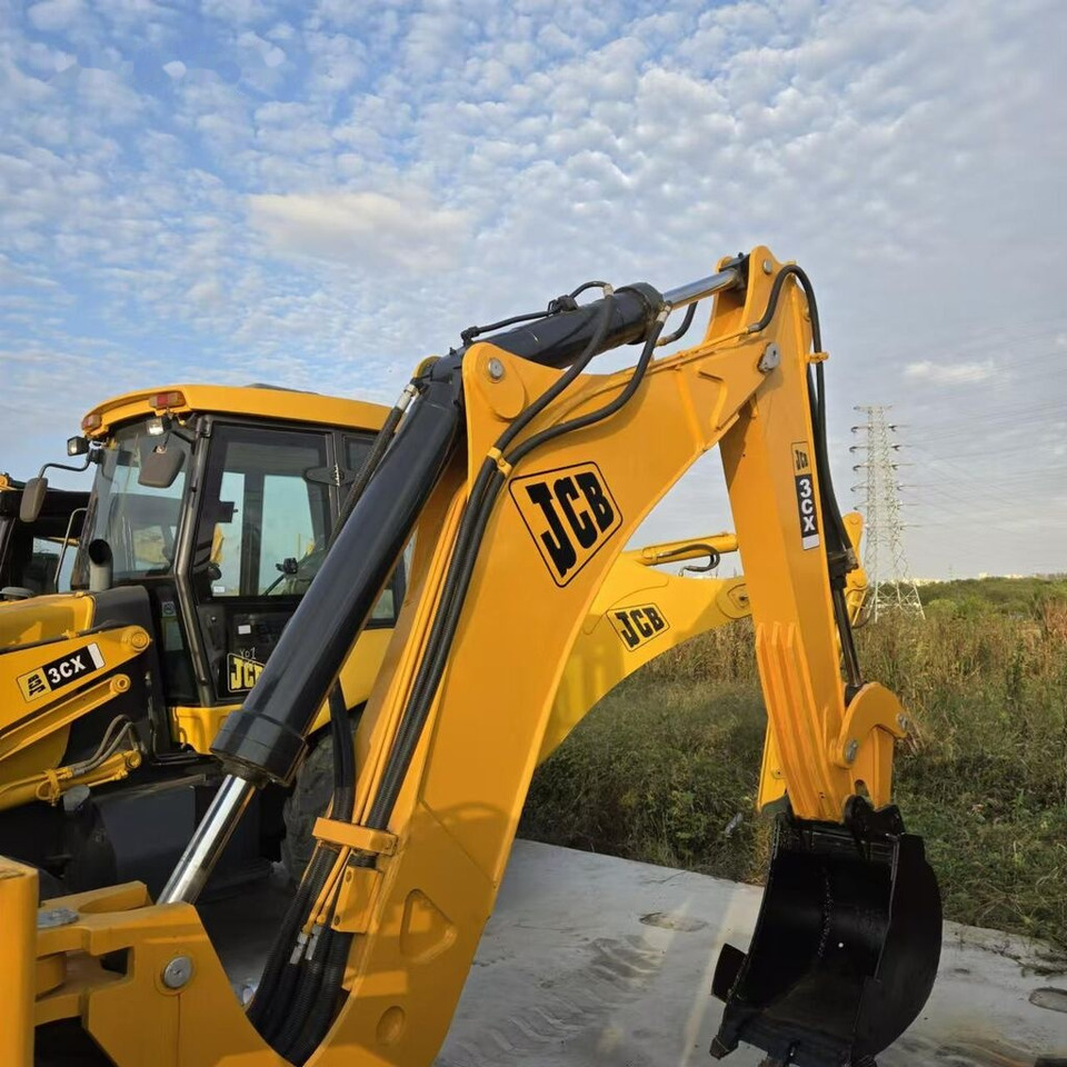 JCB 3CX - Tractopelle: photos 3 JCB 3CX - Tractopelle: photos 3
