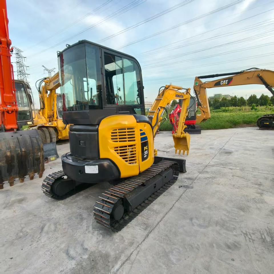 KOMATSU PC35MR - Mini pelle: photos 1 KOMATSU PC35MR - Mini pelle: photos 1