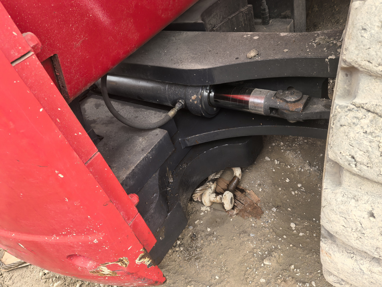 Reach stacker Kalmar DCD250-12LB: photos 8