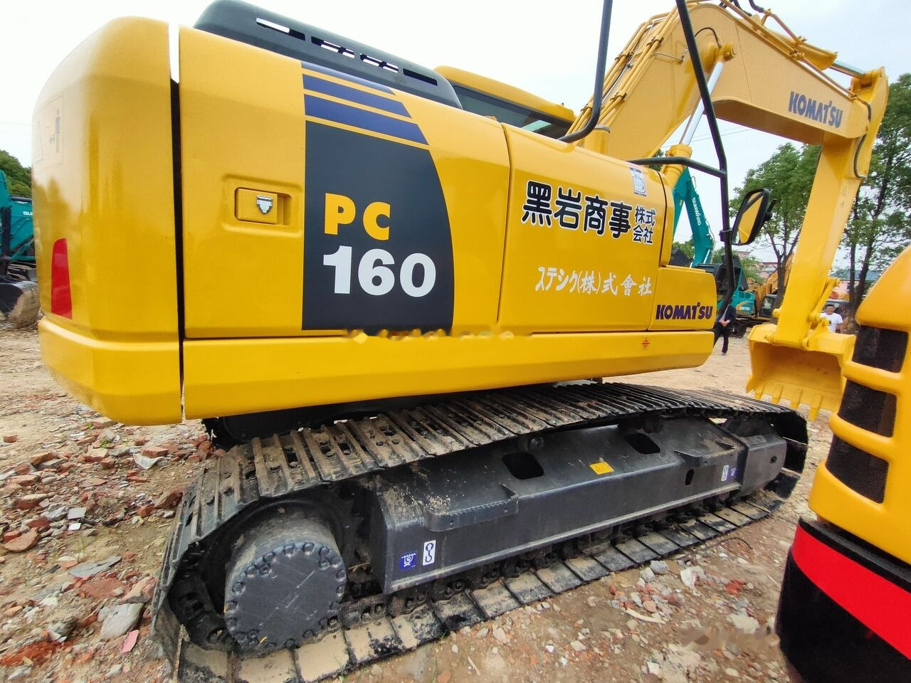 Komatsu PC160LC-7 - Pelle sur chenille: photos 3 Komatsu PC160LC-7 - Pelle sur chenille: photos 3