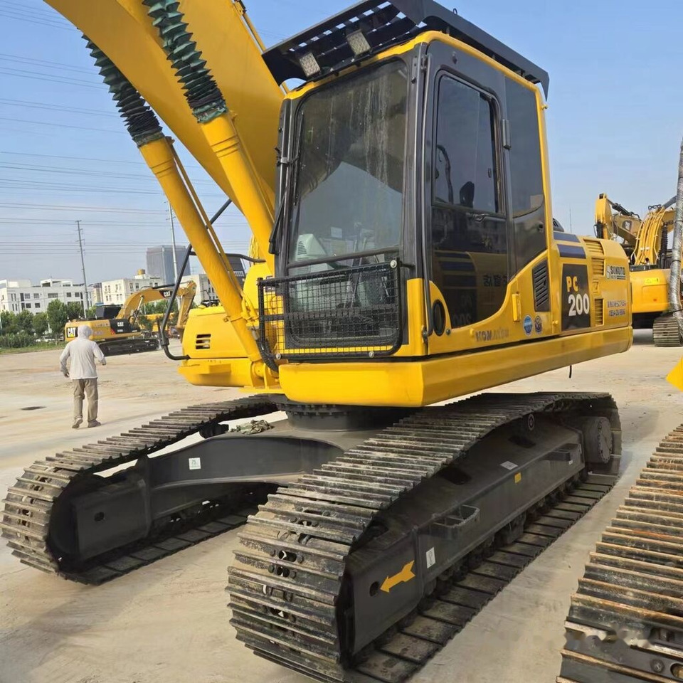 Komatsu PC200-8 - Pelle sur chenille: photos 3 Komatsu PC200-8 - Pelle sur chenille: photos 3