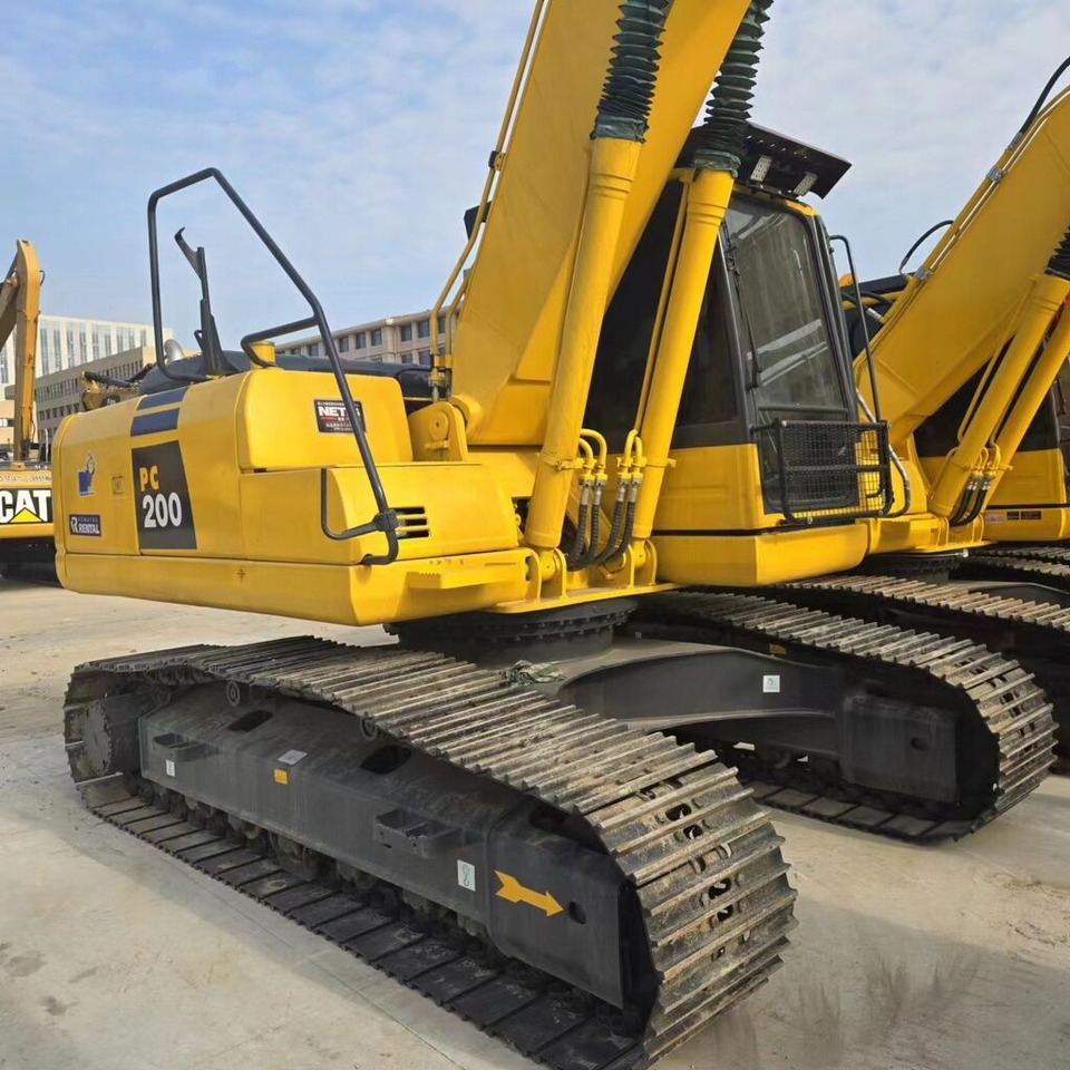 Komatsu PC200-8 - Pelle sur chenille: photos 4 Komatsu PC200-8 - Pelle sur chenille: photos 4