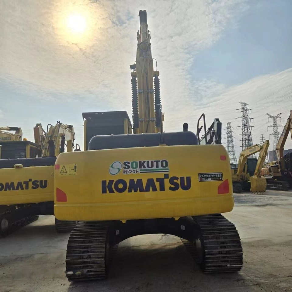 Komatsu PC200-8 - Pelle sur chenille: photos 5 Komatsu PC200-8 - Pelle sur chenille: photos 5