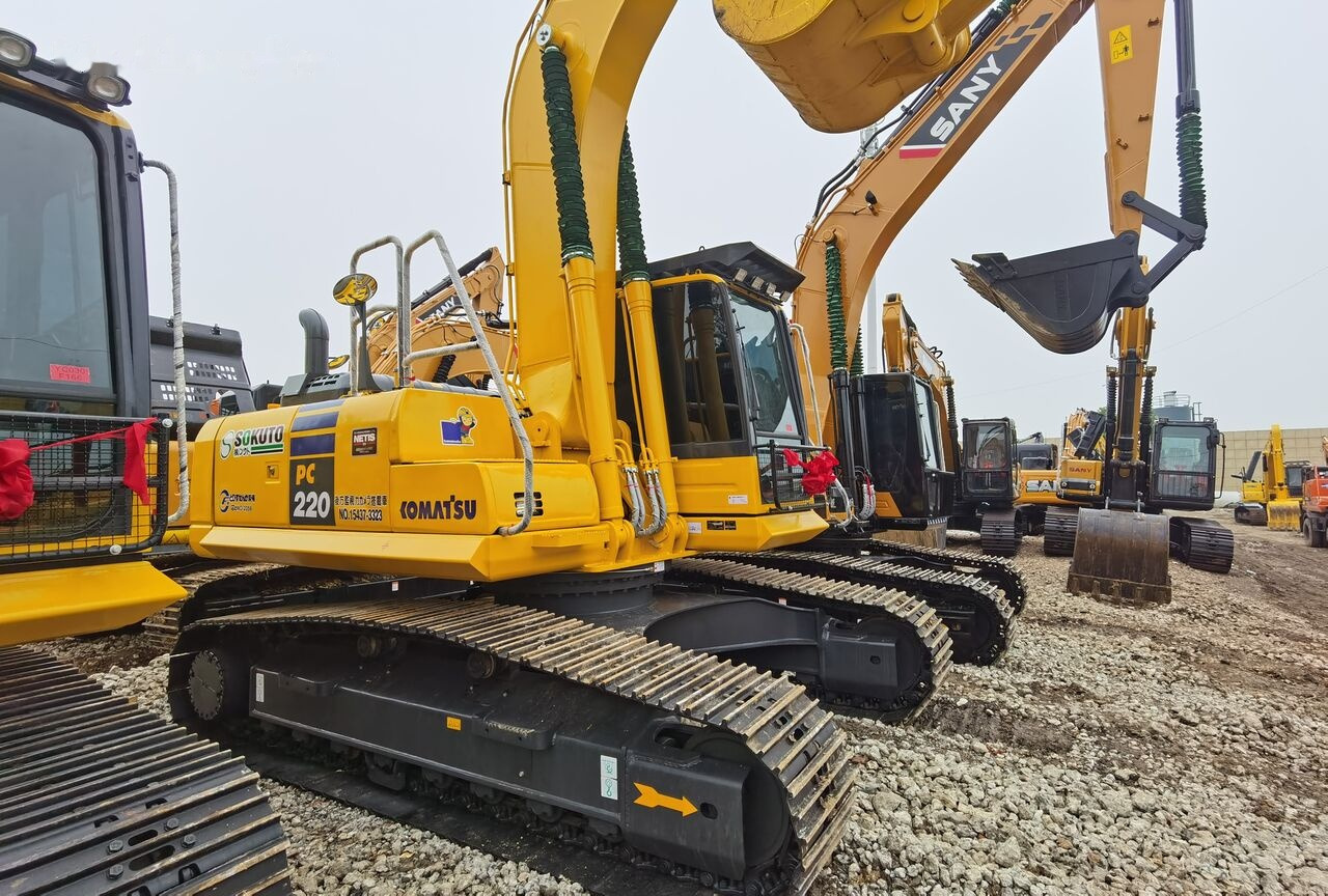 Komatsu PC220-8 - Pelle sur chenille: photos 1 Komatsu PC220-8 - Pelle sur chenille: photos 1