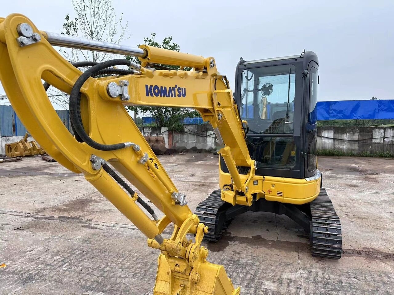 Komatsu PC35 - Mini pelle: photos 3 Komatsu PC35 - Mini pelle: photos 3