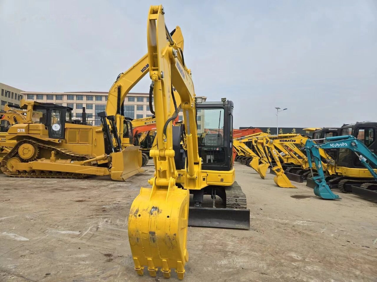 Komatsu PC55 - Mini pelle: photos 3 Komatsu PC55 - Mini pelle: photos 3