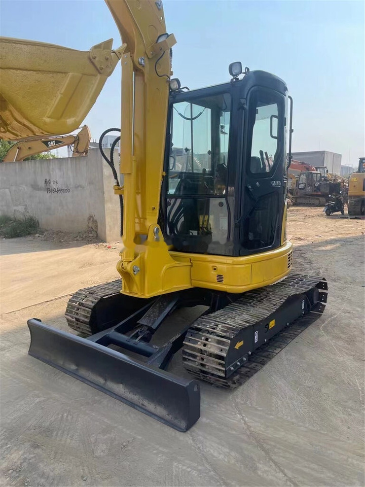 Komatsu PC55MR - Mini pelle: photos 1 Komatsu PC55MR - Mini pelle: photos 1