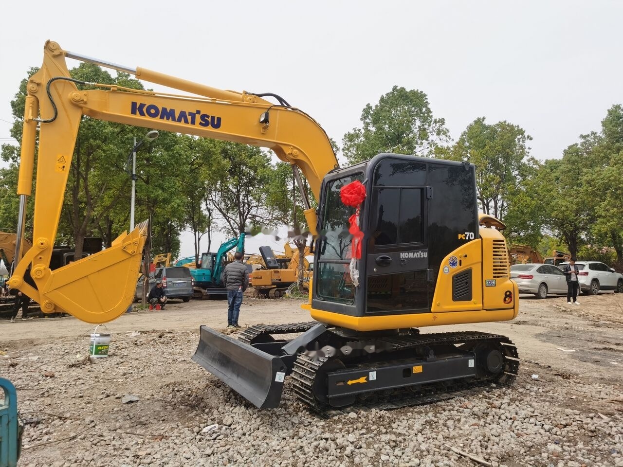 Komatsu PC70-8 - Pelle sur chenille: photos 3 Komatsu PC70-8 - Pelle sur chenille: photos 3