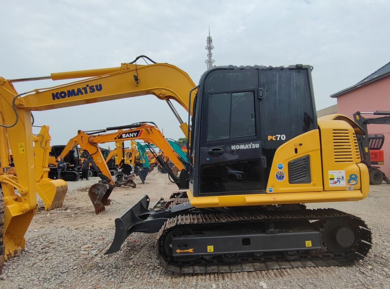 Komatsu PC70-8 - Mini pelle: photos 1 Komatsu PC70-8 - Mini pelle: photos 1