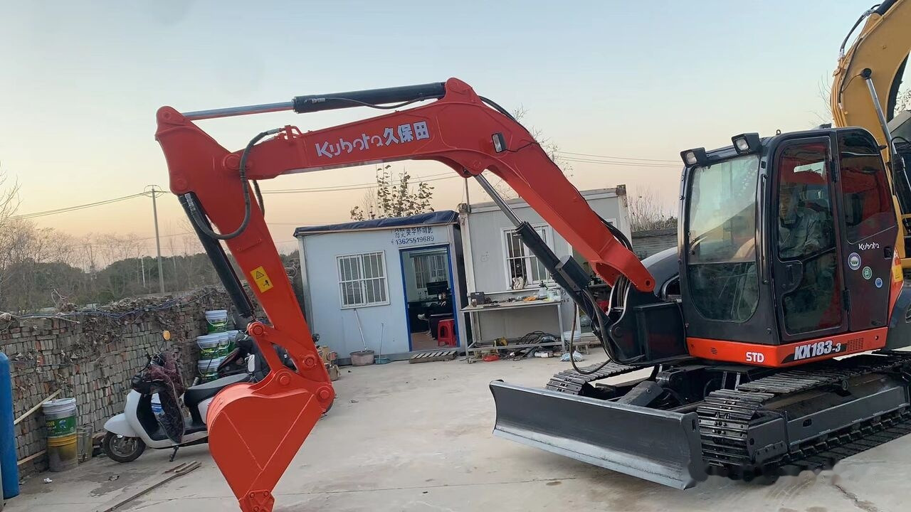 Kubota KX183 - Pelle sur chenille: photos 3 Kubota KX183 - Pelle sur chenille: photos 3