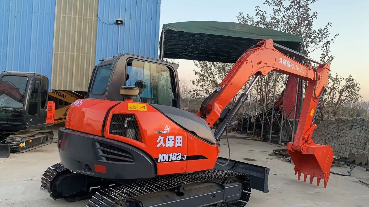 Kubota KX183 - Pelle sur chenille: photos 2 Kubota KX183 - Pelle sur chenille: photos 2