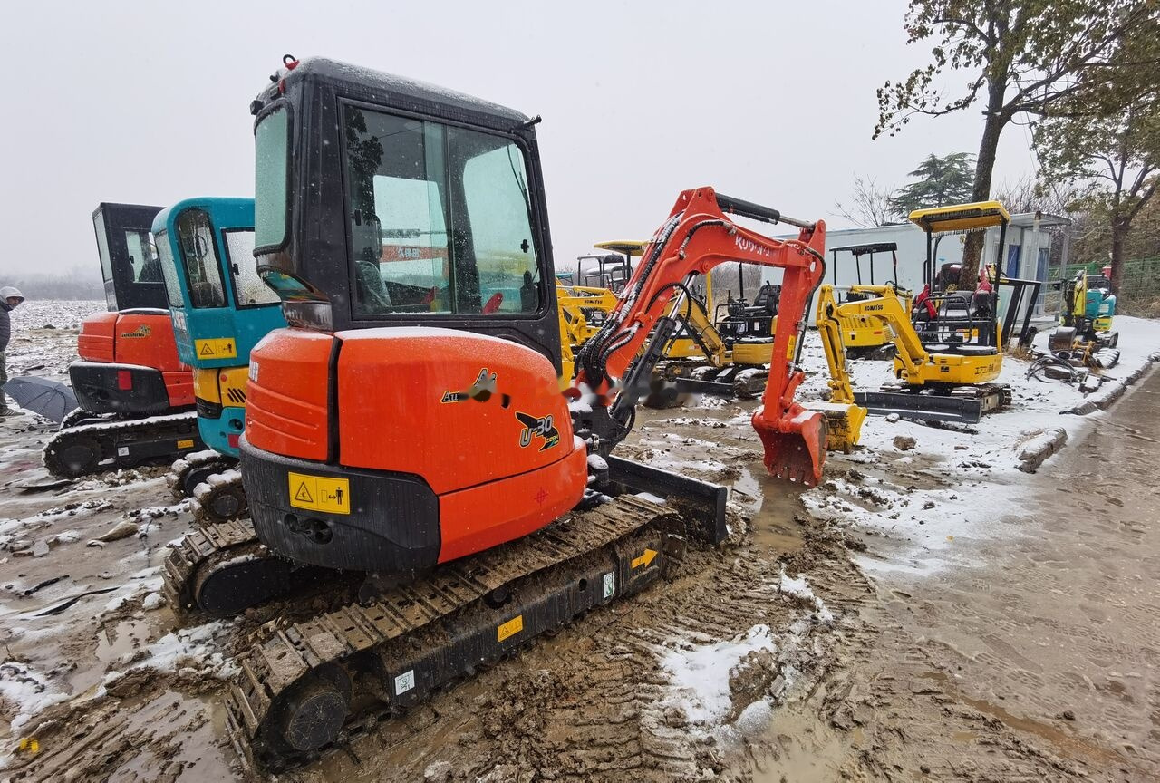 Kubota U30 - Mini pelle: photos 2 Kubota U30 - Mini pelle: photos 2