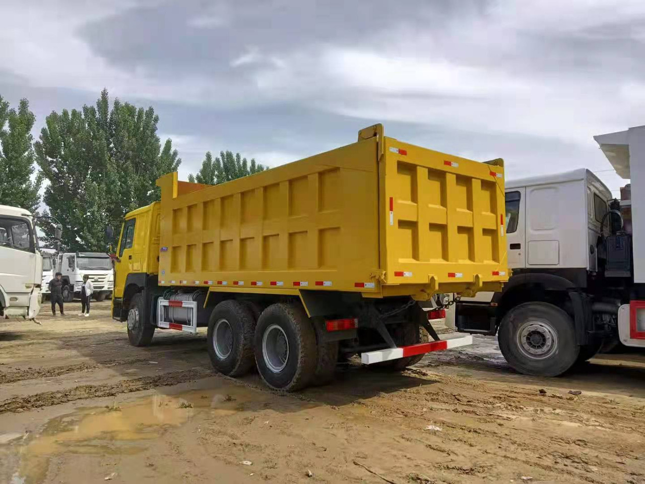 SINOTRUK HOWO - Camion benne: photos 3 SINOTRUK HOWO - Camion benne: photos 3