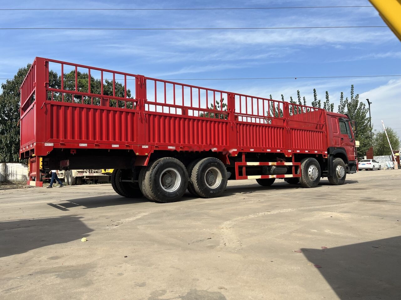 Camion plateau Sinotruk Howo Howo 8*4: photos 7