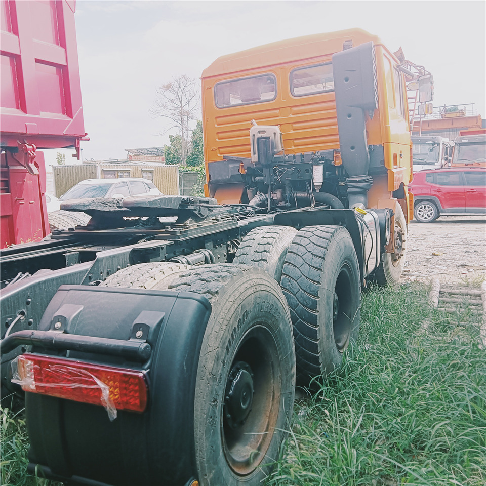 SHACMAN F3000 - Tracteur routier: photos 3 SHACMAN F3000 - Tracteur routier: photos 3