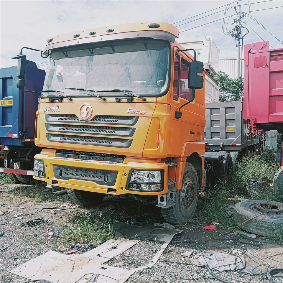 SHACMAN F3000 - Tracteur routier: photos 2 SHACMAN F3000 - Tracteur routier: photos 2