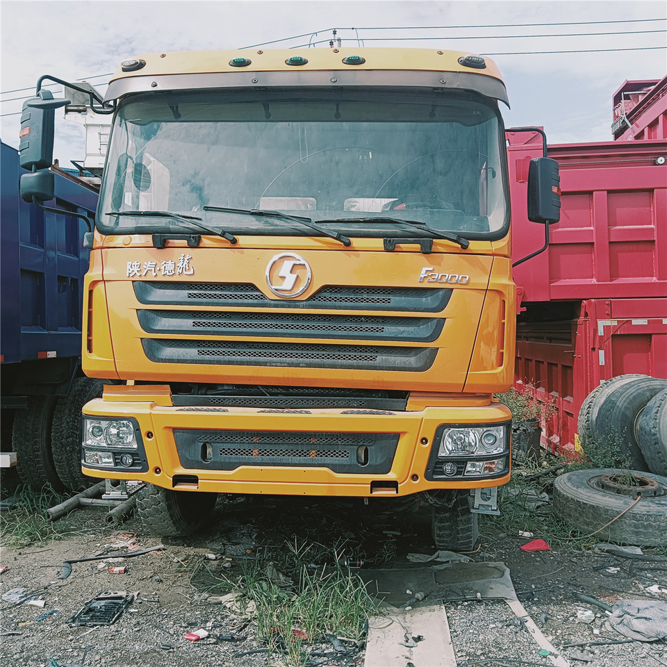 SHACMAN F3000 - Tracteur routier: photos 4 SHACMAN F3000 - Tracteur routier: photos 4