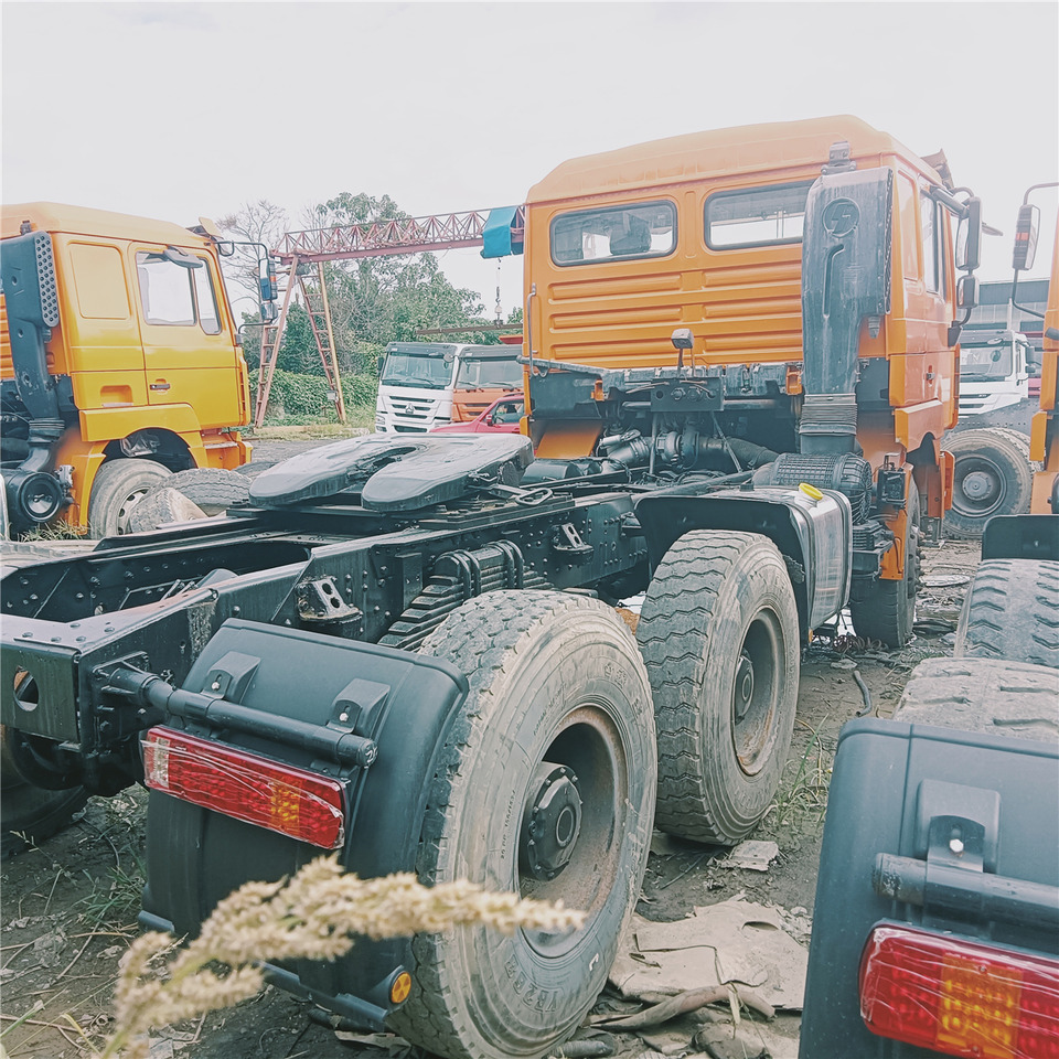 SHACMAN F3000 trailer head - Tracteur routier: photos 3 SHACMAN F3000 trailer head - Tracteur routier: photos 3