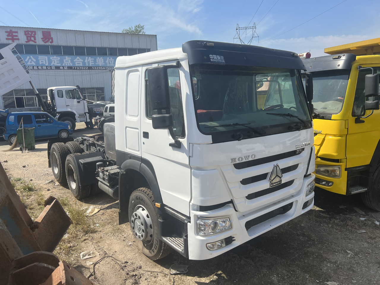 SINOTRUK HOWO trailer head - Tracteur routier: photos 1 SINOTRUK HOWO trailer head - Tracteur routier: photos 1