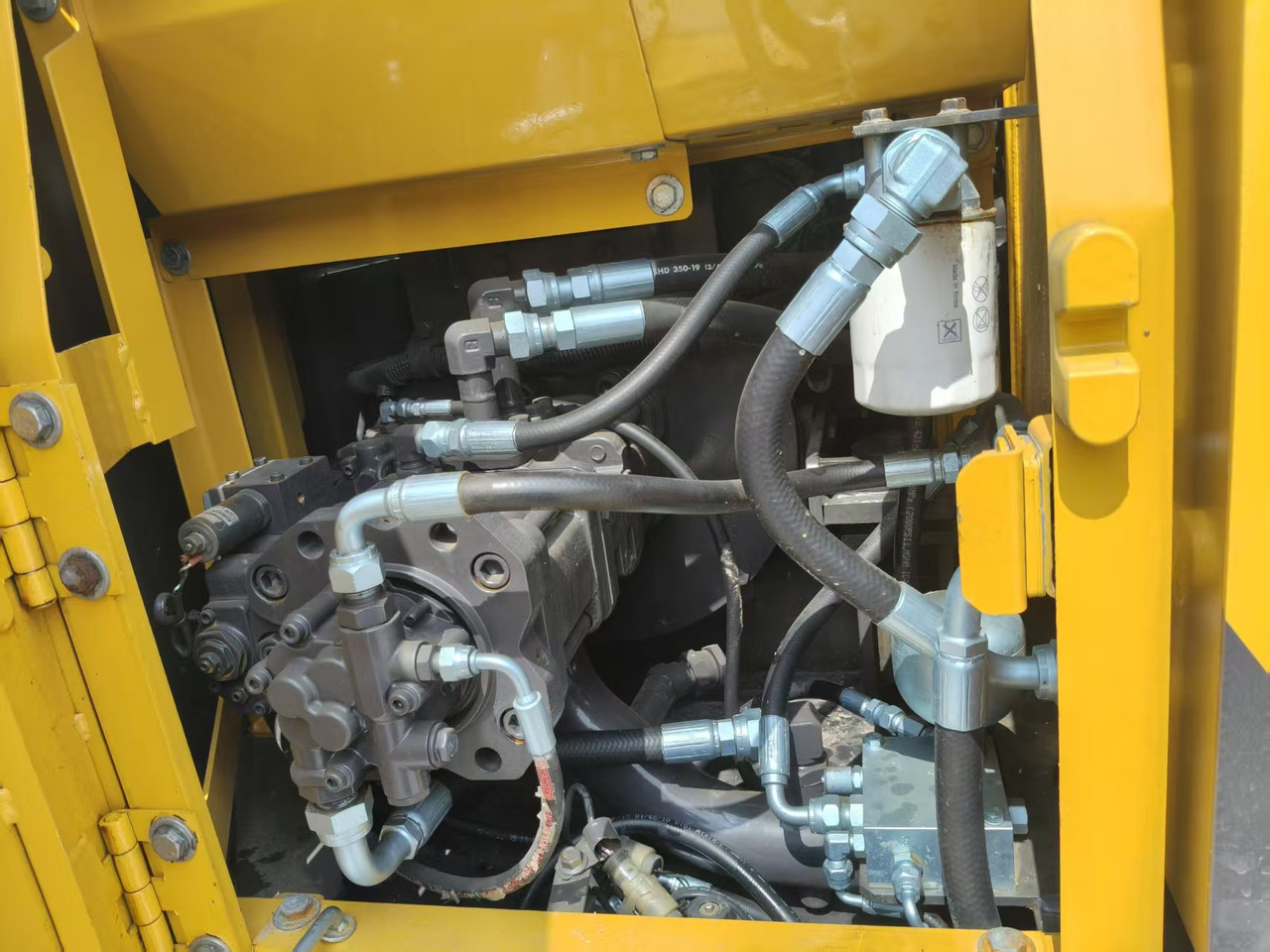 Pelle sur chenille Volvo EC140DL: photos 8