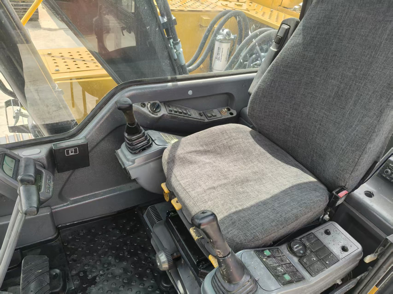 Pelle sur chenille Volvo EC140DL: photos 6