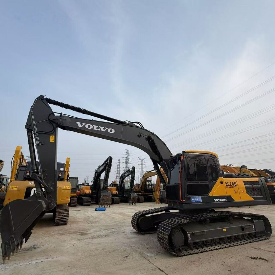Volvo EC240 - Pelle sur chenille: photos 5 Volvo EC240 - Pelle sur chenille: photos 5