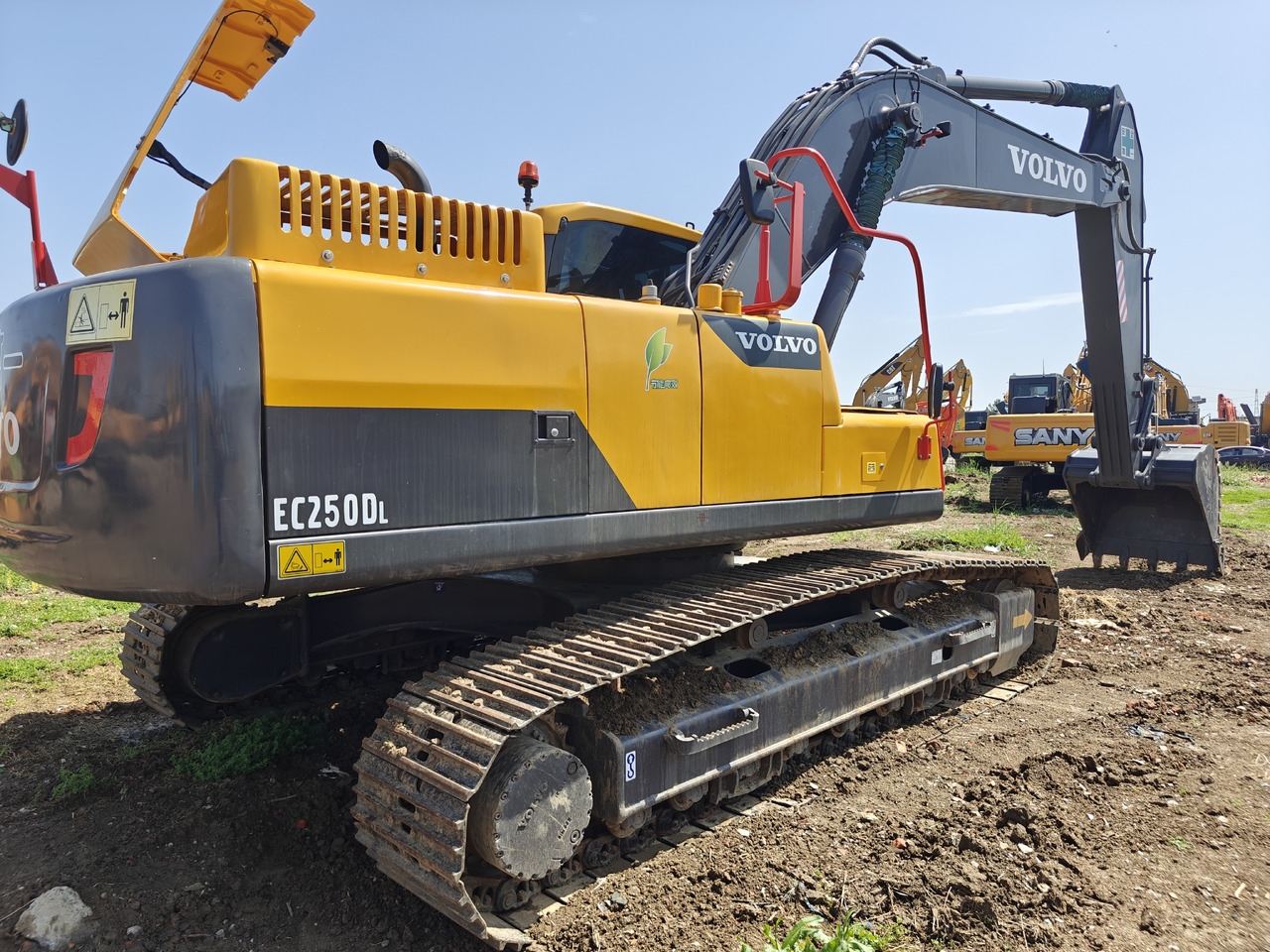 Volvo EC250D - Pelle sur chenille: photos 1 Volvo EC250D - Pelle sur chenille: photos 1