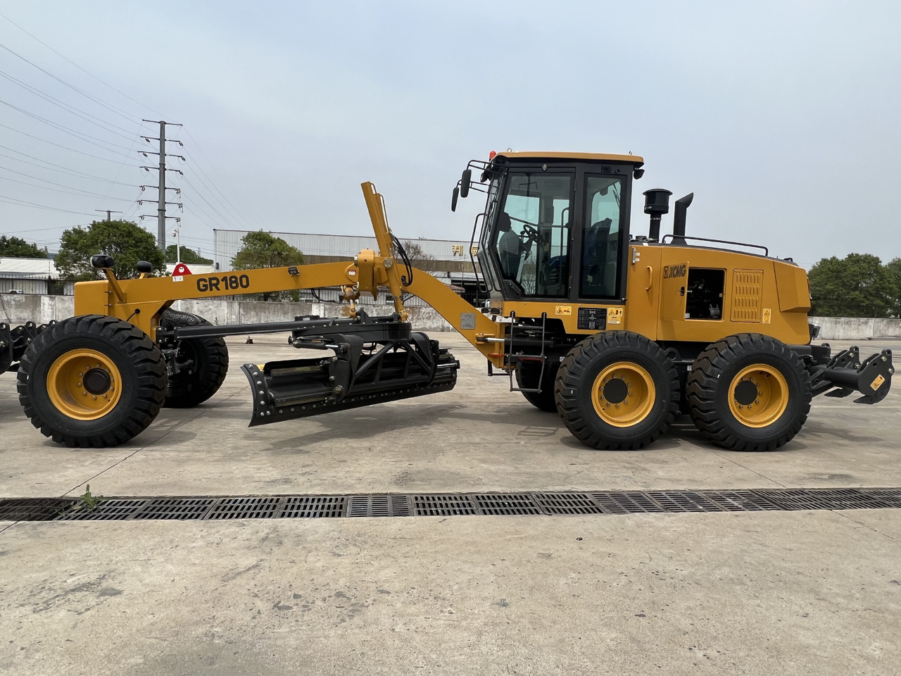 XCMG GR180 - Niveleuse: photos 3 XCMG GR180 - Niveleuse: photos 3