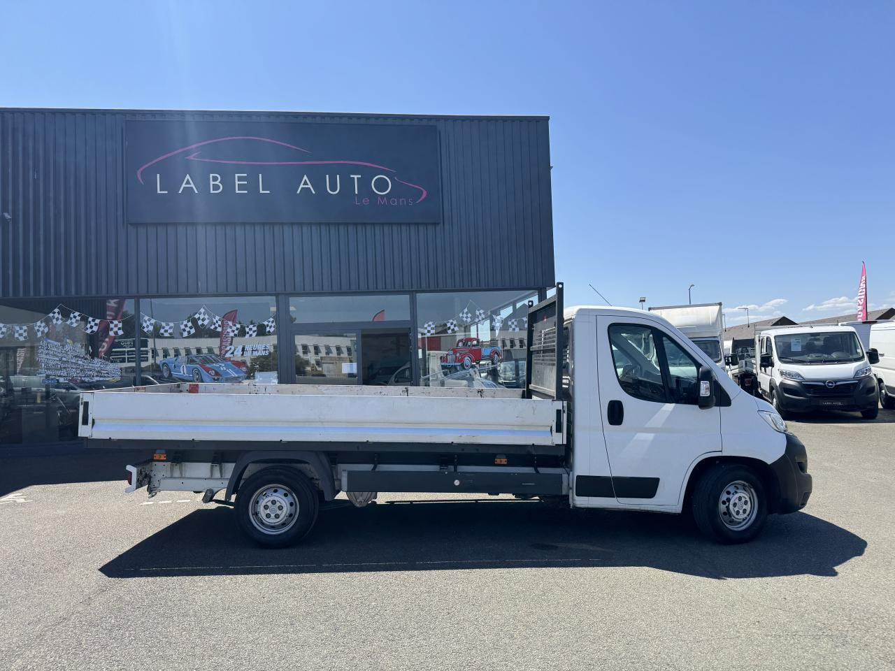 CITROEN CITROËN JUMPER 3T5 PLATEAU 4M20 2.2 HDI 140 CH - Utilitaire plateau: photos 1 CITROEN CITROËN JUMPER 3T5 PLATEAU 4M20 2.2 HDI 140 CH - Utilitaire plateau: photos 1