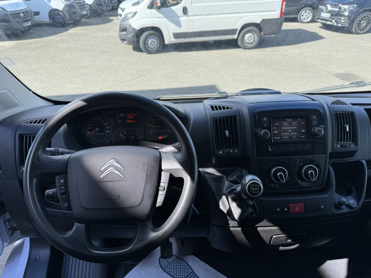 CITROEN Jumper 3.3t L1H1 2.2 HDi 140CH - Fourgon utilitaire: photos 4 CITROEN Jumper 3.3t L1H1 2.2 HDi 140CH - Fourgon utilitaire: photos 4