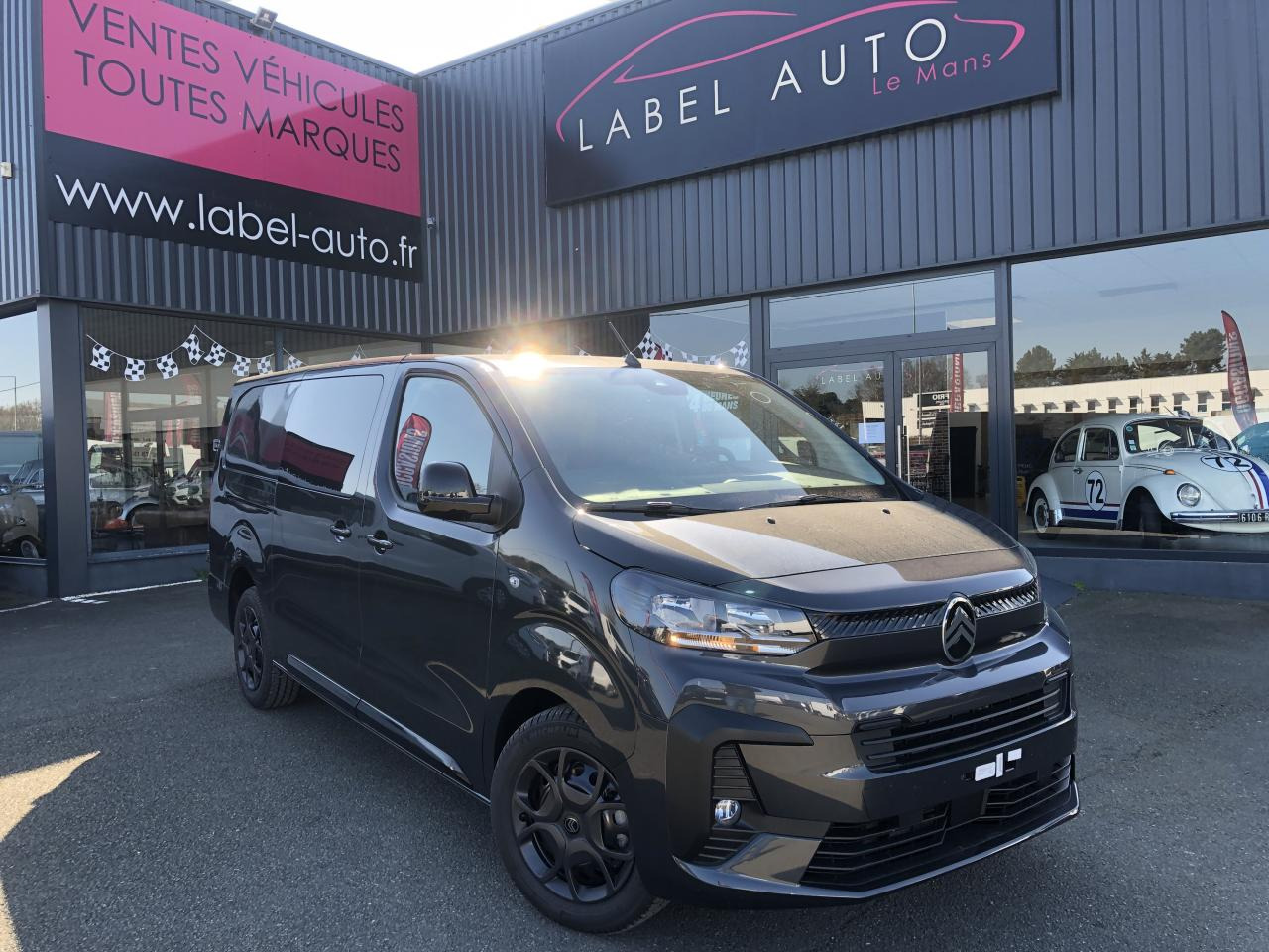 CITROEN Jumpy M 2.0 BlueHDi - 180 S&S - BV EAT8 III CABINE APPROFONDIE Cabine approfondie Fixe PHASE 2 - Fourgon utilitaire: photos 1 CITROEN Jumpy M 2.0 BlueHDi - 180 S&S - BV EAT8 III CABINE APPROFONDIE Cabine approfondie Fixe PHASE 2 - Fourgon utilitaire: photos 1