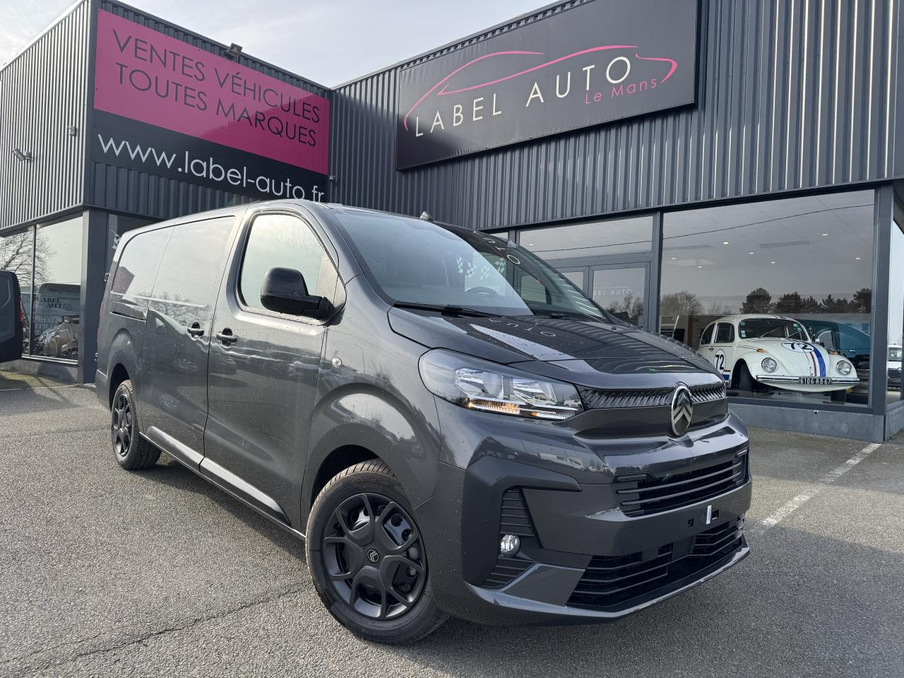 CITROEN Jumpy M 2.0 BlueHDi 180CH EAT8 PACK LOOK - Fourgon utilitaire: photos 1 CITROEN Jumpy M 2.0 BlueHDi 180CH EAT8 PACK LOOK - Fourgon utilitaire: photos 1