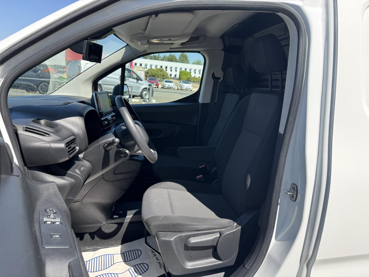 CITROEN berlingo M 650KG BLUEHDI 100 S&S DRIVER - Fourgon utilitaire: photos 4 CITROEN berlingo M 650KG BLUEHDI 100 S&S DRIVER - Fourgon utilitaire: photos 4