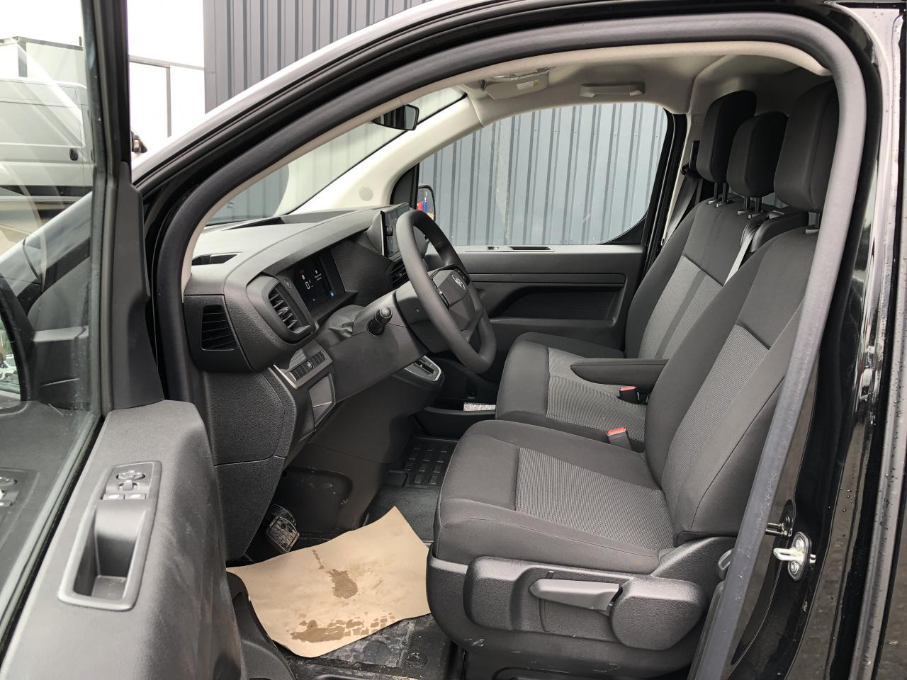 CITROEN jumpy M 2.0 BLUEHDI 180CH S&S CABINE APPROFONDIE FIXE EAT8 - Fourgon utilitaire: photos 4 CITROEN jumpy M 2.0 BLUEHDI 180CH S&S CABINE APPROFONDIE FIXE EAT8 - Fourgon utilitaire: photos 4