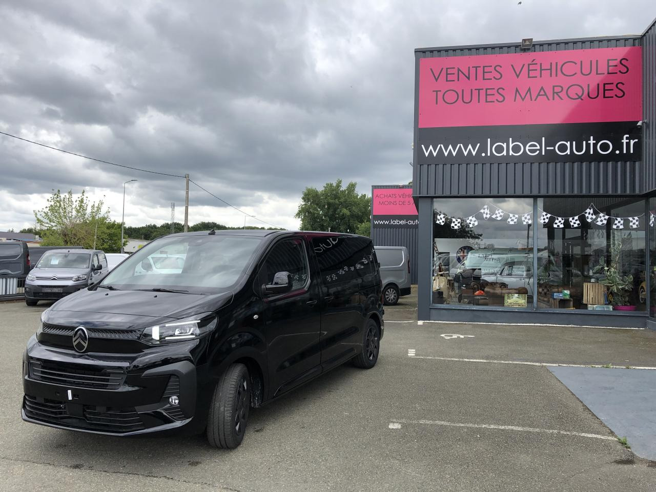 CITROEN jumpy M 2.0 BLUEHDI 180CH S&S CABINE APPROFONDIE FIXE EAT8 - Fourgon utilitaire: photos 5 CITROEN jumpy M 2.0 BLUEHDI 180CH S&S CABINE APPROFONDIE FIXE EAT8 - Fourgon utilitaire: photos 5