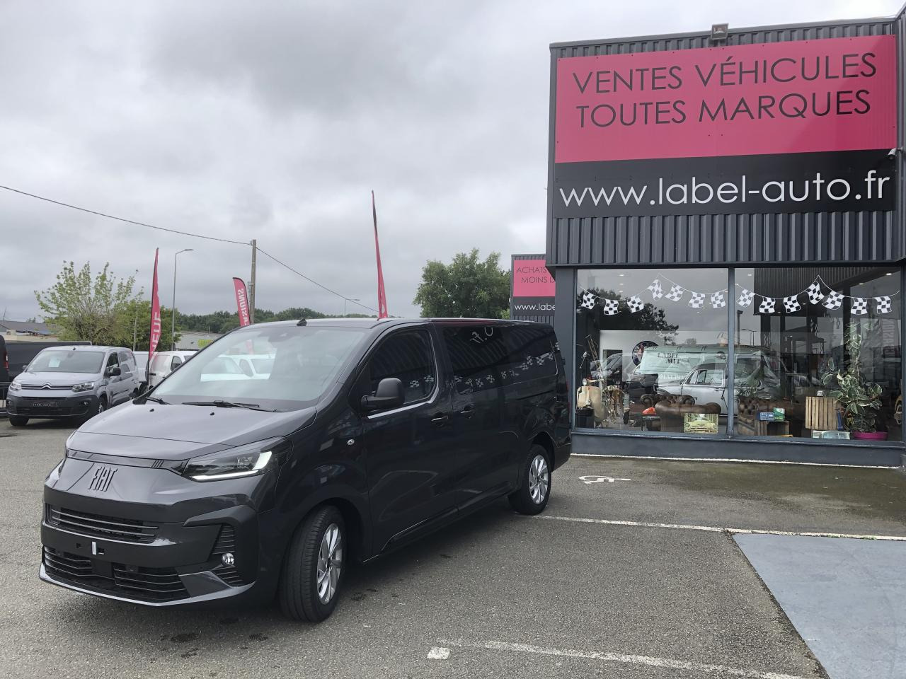 FIAT SCUDO XL 2.0 HDI 180CH EAT-8 CABINE APPROFONDIE 6 PLACES - Utilitaire double cabine: photos 5 FIAT SCUDO XL 2.0 HDI 180CH EAT-8 CABINE APPROFONDIE 6 PLACES - Utilitaire double cabine: photos 5