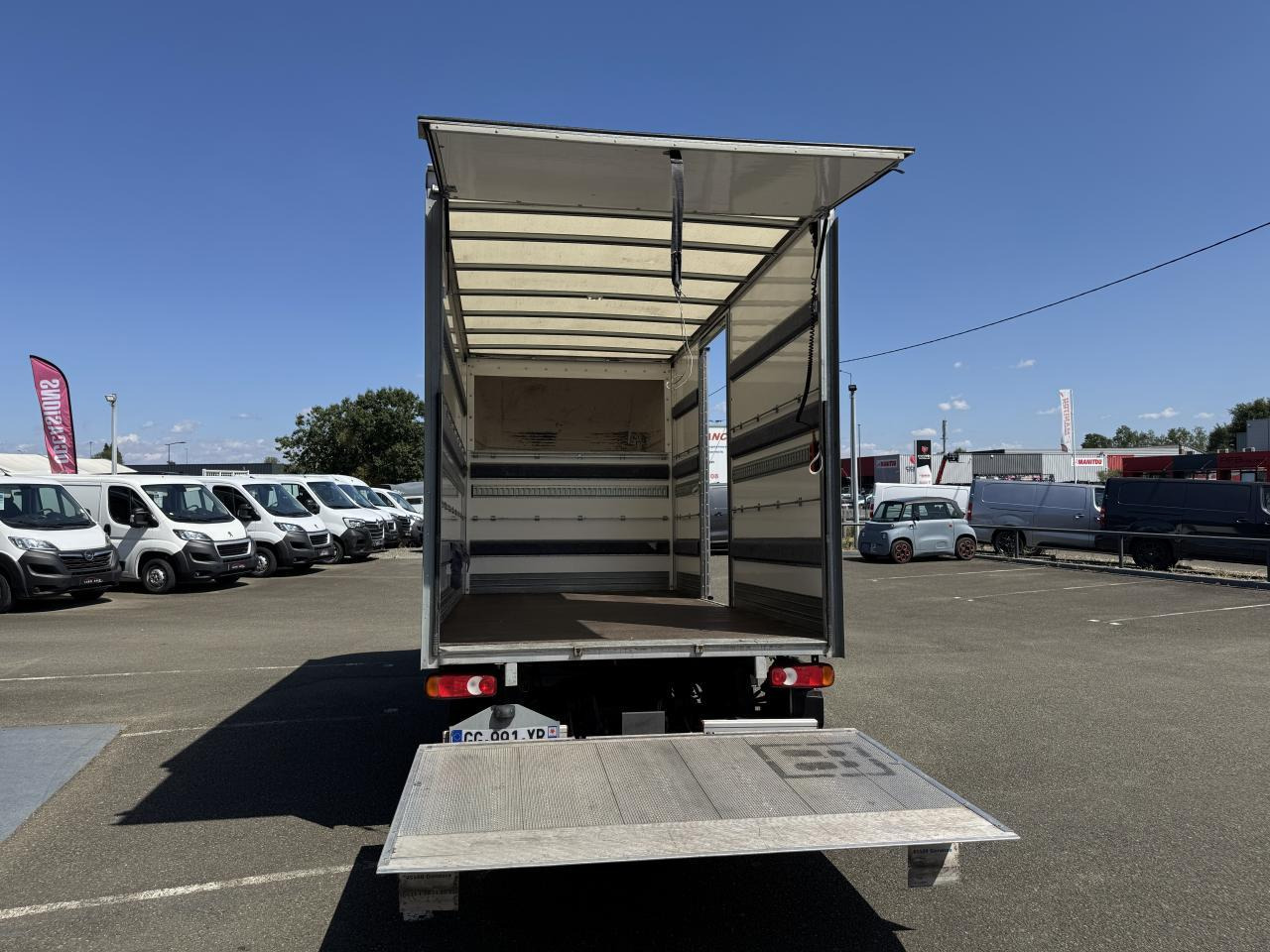 Fiat Ducato 3.5 L H3-POWER 140CH MAXI CAISSE 20M³ + HAYON 750KG + AUVENT PACK PRO - Fourgon grand volume: photos 3 Fiat Ducato 3.5 L H3-POWER 140CH MAXI CAISSE 20M³ + HAYON 750KG + AUVENT PACK PRO - Fourgon grand volume: photos 3