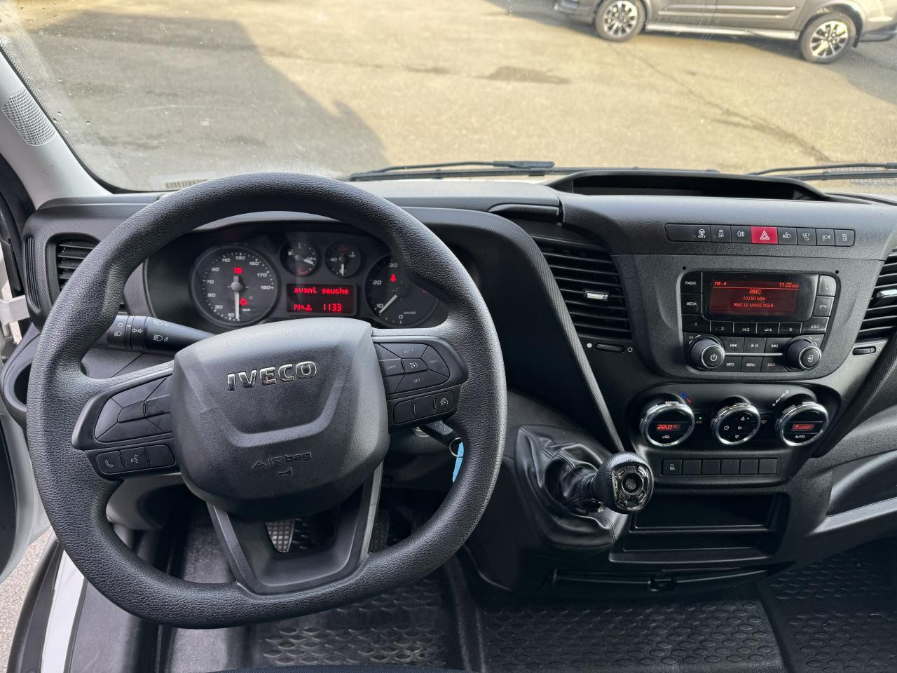 IVECO Daily 35 C 16H3.0 - BV Hi-Matic (Quad-Tor)  CHASSIS CABINE 2014 35C/35S Chassis cabine 35 C Epmt.4.1 - Fourgon grand volume: photos 4 IVECO Daily 35 C 16H3.0 - BV Hi-Matic (Quad-Tor)  CHASSIS CABINE 2014 35C/35S Chassis cabine 35 C Epmt.4.1 - Fourgon grand volume: photos 4