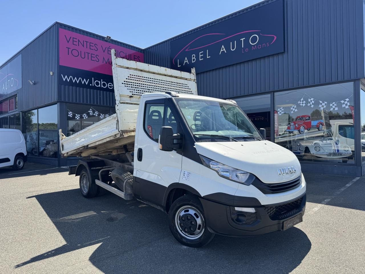 IVECO daily 35 C 12 BENNE RJ 2.3 120 CH - Utilitaire benne: photos 2 IVECO daily 35 C 12 BENNE RJ 2.3 120 CH - Utilitaire benne: photos 2
